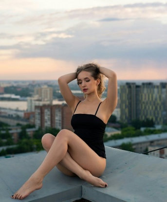 Живу в Москве. У меня есть возможность оказывать услуги эскорта, и мои клиенты всегда остаются довольными. Я внимательна к потребностям каждого и стремлюсь превзойти ожидания в постели. Я гарантирую конфиденциальность и полный релакс. В моем арсенале есть множество умений, и я всегда готова подстроиться под любые фантазии. Мои фото 100% реальны и актуальны, а мои отзывы говорят сами за себя. 🔥 Спешите забронировать встречу и окунуться в море удовольствия со мной. 💋 Марина